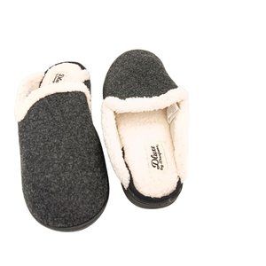 DLUXE BY DEARFOAMS NEW WOMENS SIZE SMALL (5-6)MEMORY FOAM BLACK SLIPPERS.
